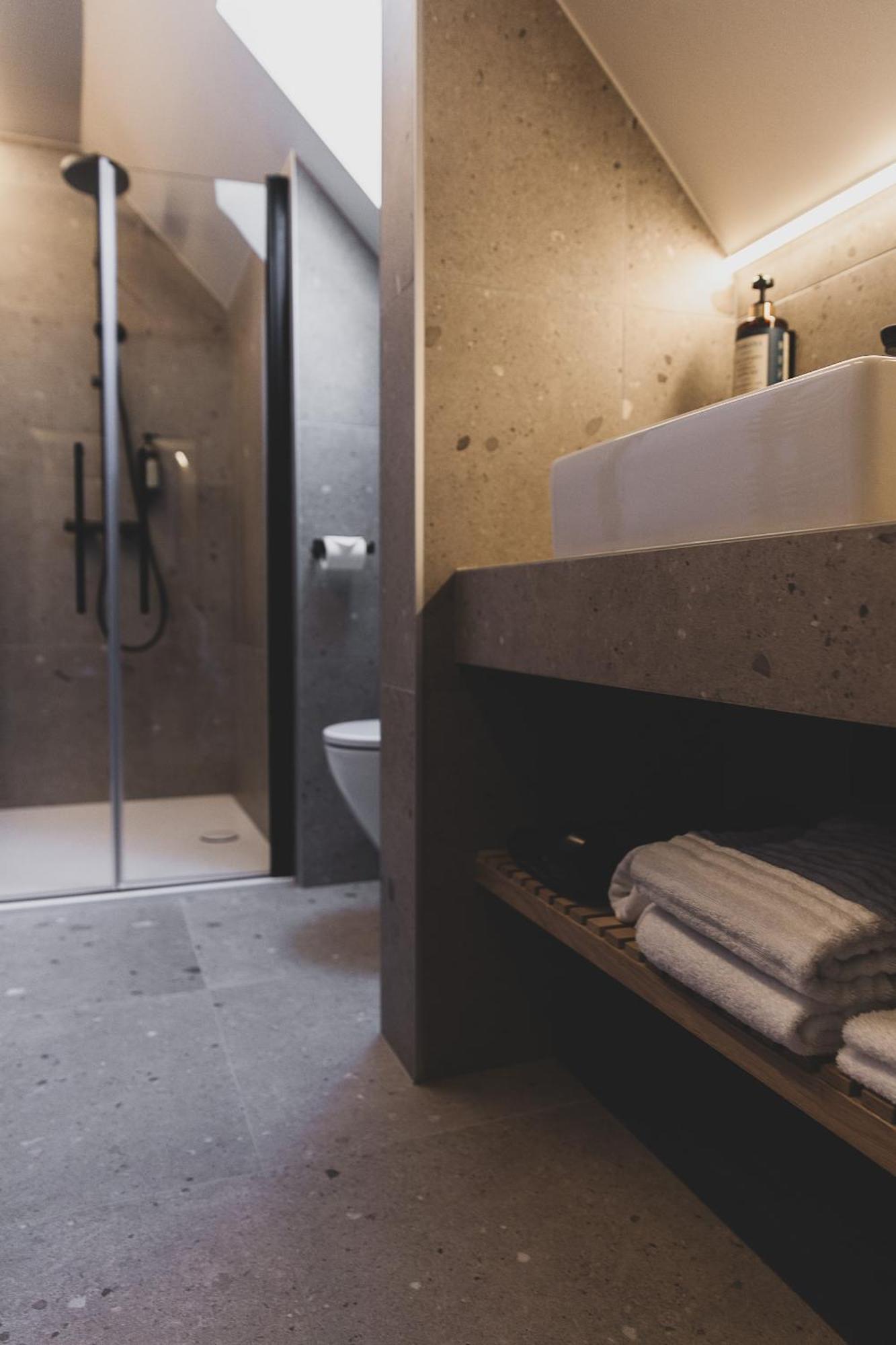Wood Hotel ธูส์ ภายนอก รูปภาพ