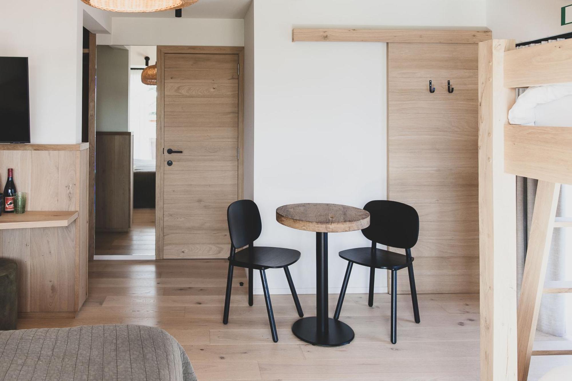 Wood Hotel ธูส์ ภายนอก รูปภาพ
