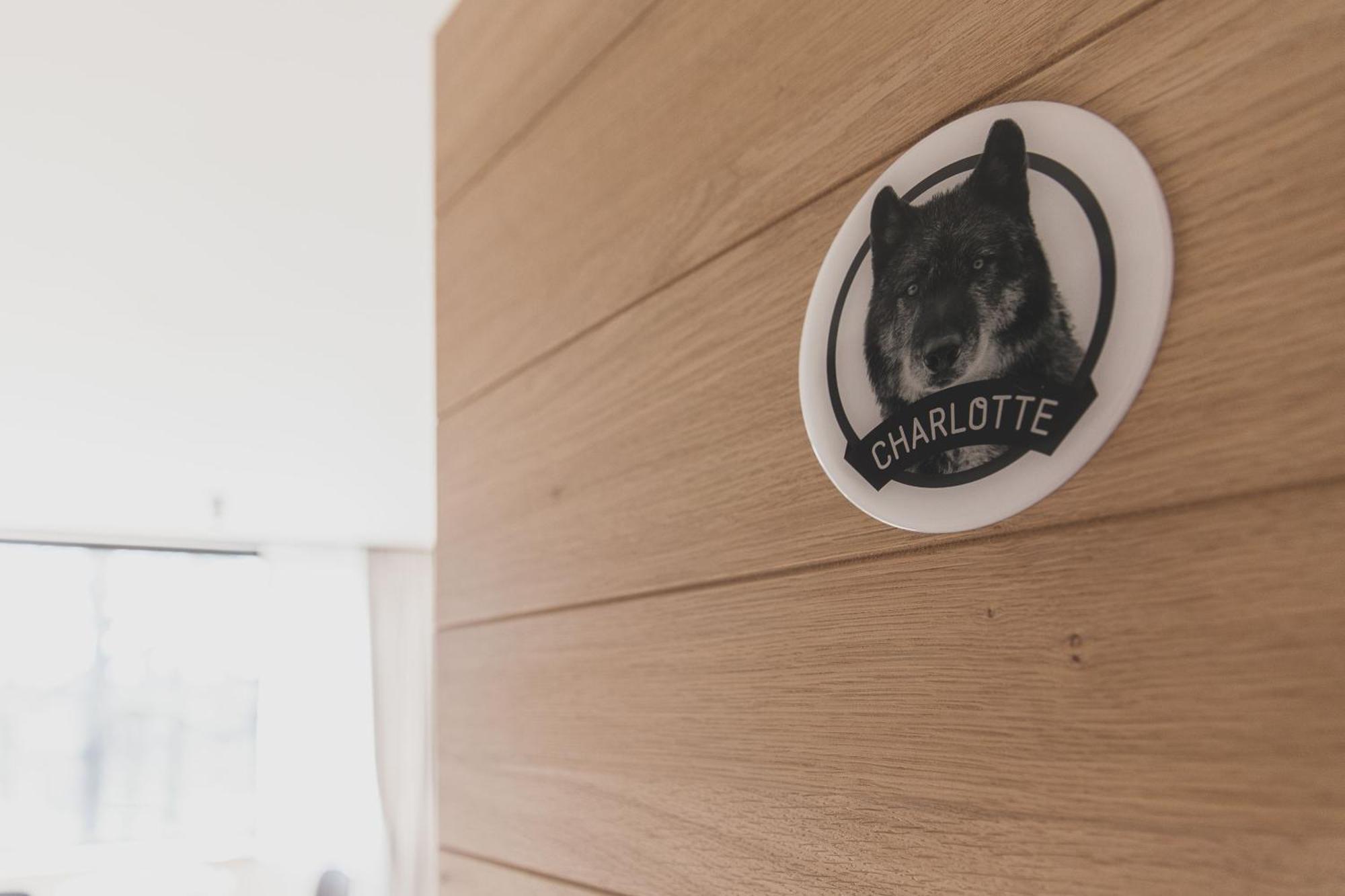Wood Hotel ธูส์ ภายนอก รูปภาพ